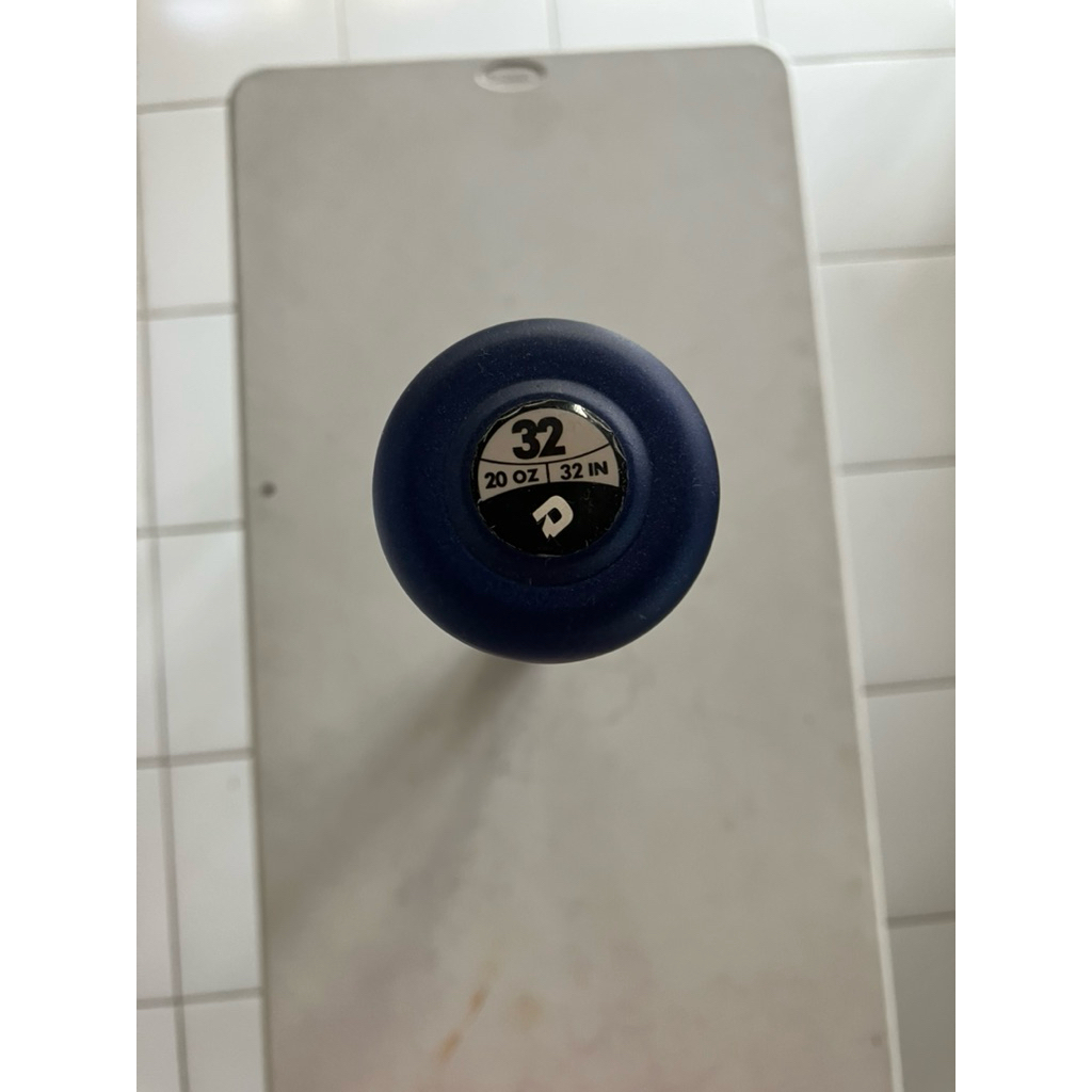 Fastpitch Softball 32/20 bat Demarini