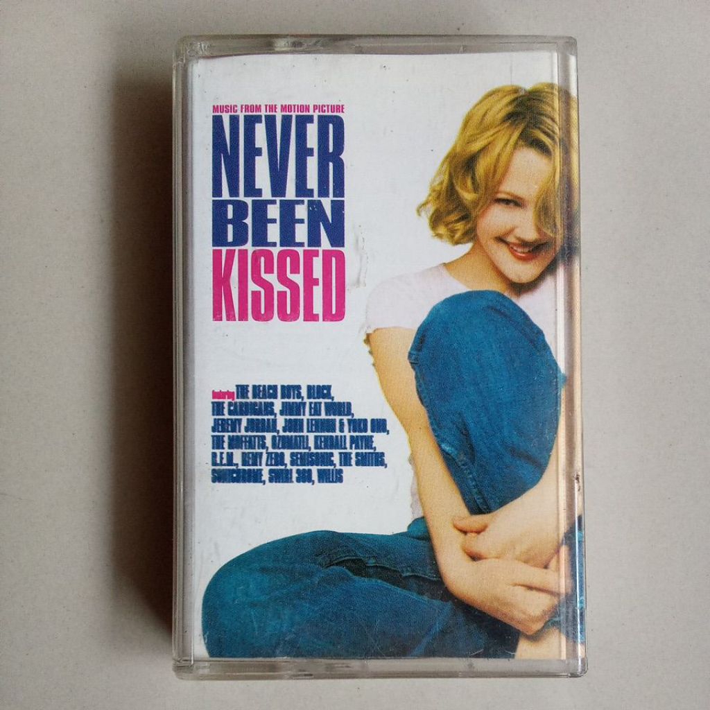 kaset pita original soundtrack never been kissed
