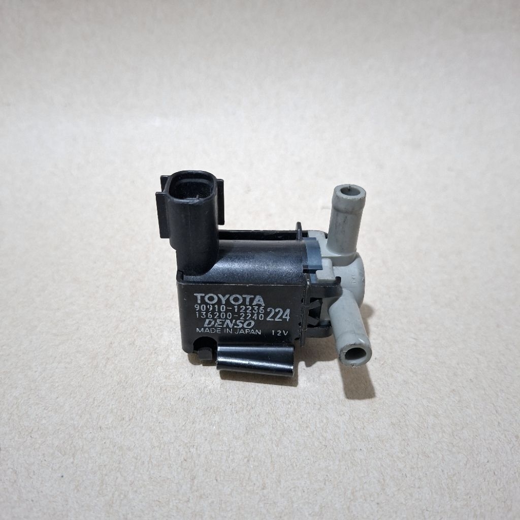Vacum Solenoid Control Valve Toyota Original 90910-12236