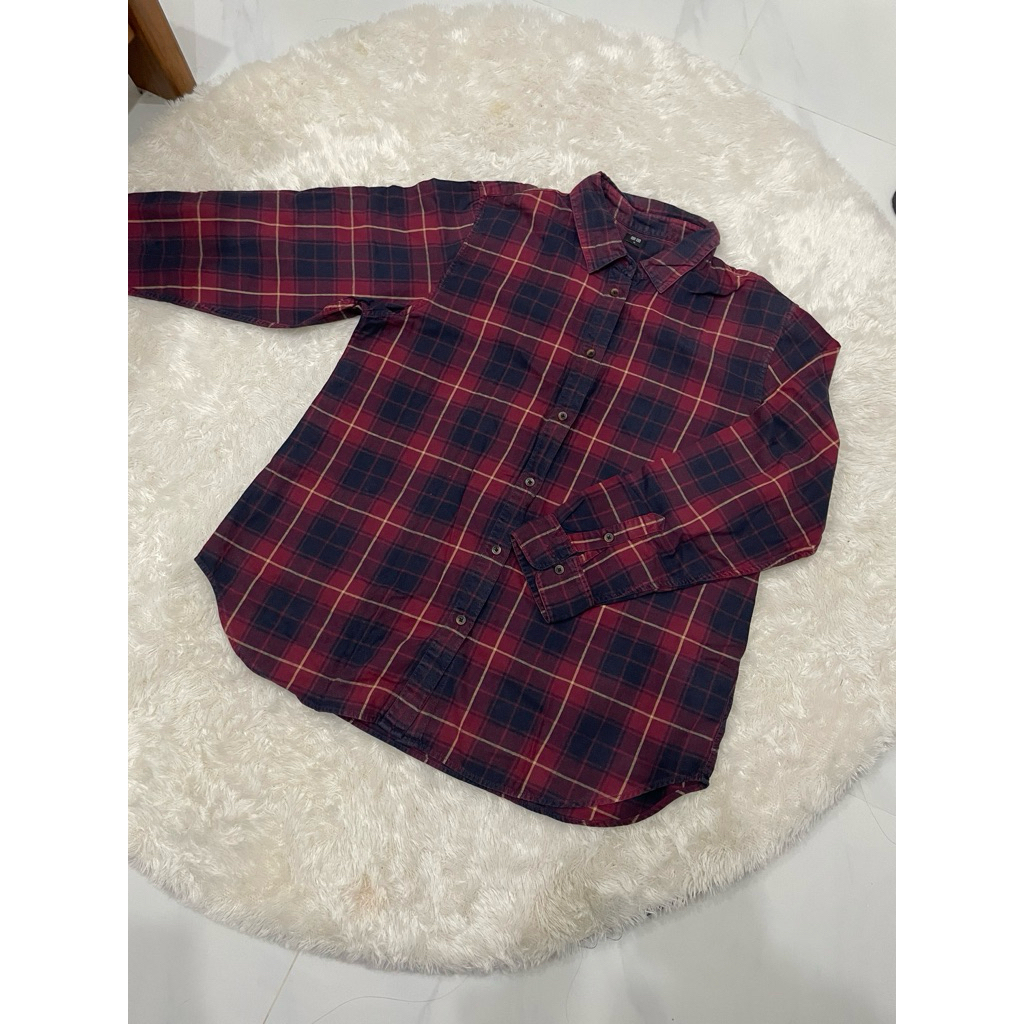 [PRELOVED] kemeja Uniqlo size XL