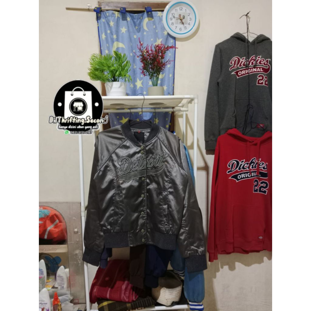 VARSITY MLB DETROIT ABU GELAP