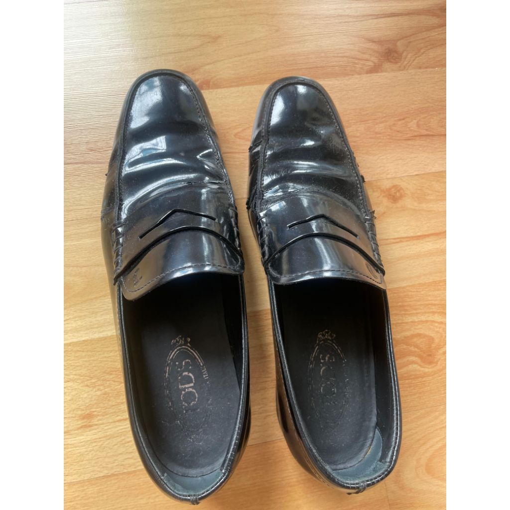 Preloved Sepatu Pesta Laki Laki TOD* Original Butuh Spa