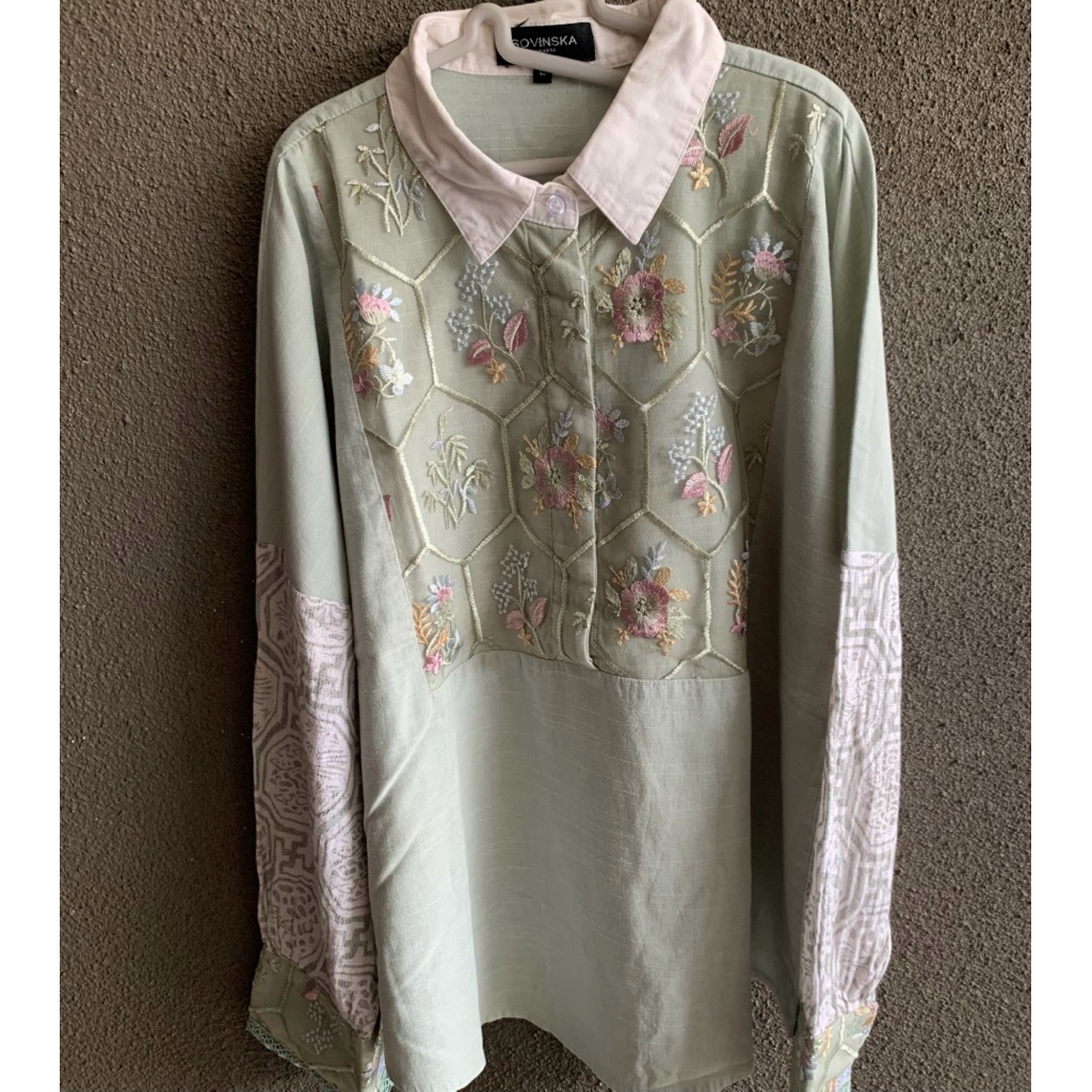 Preloved Batik Wanita Modern Sovinska ukuran L