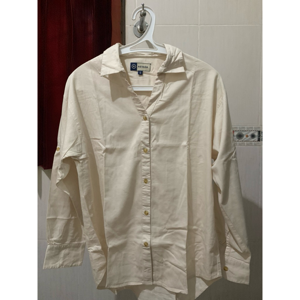 PRELOVED KEMEJA WANITA NEVADA SIZE S