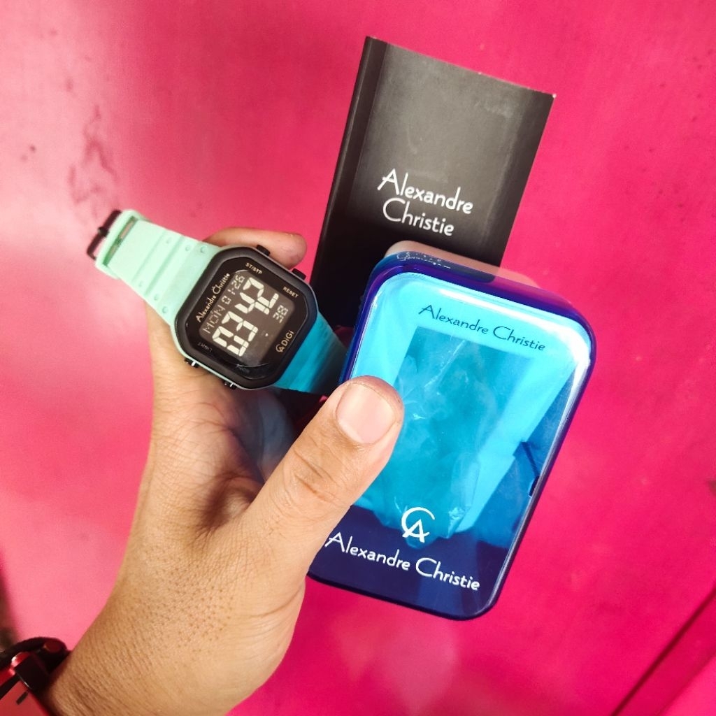 jam Alexandre Christie digi