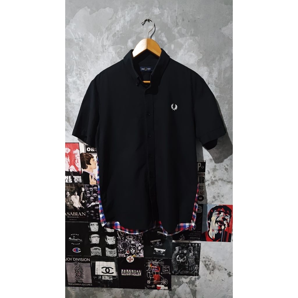 Kemeja Fred Perry