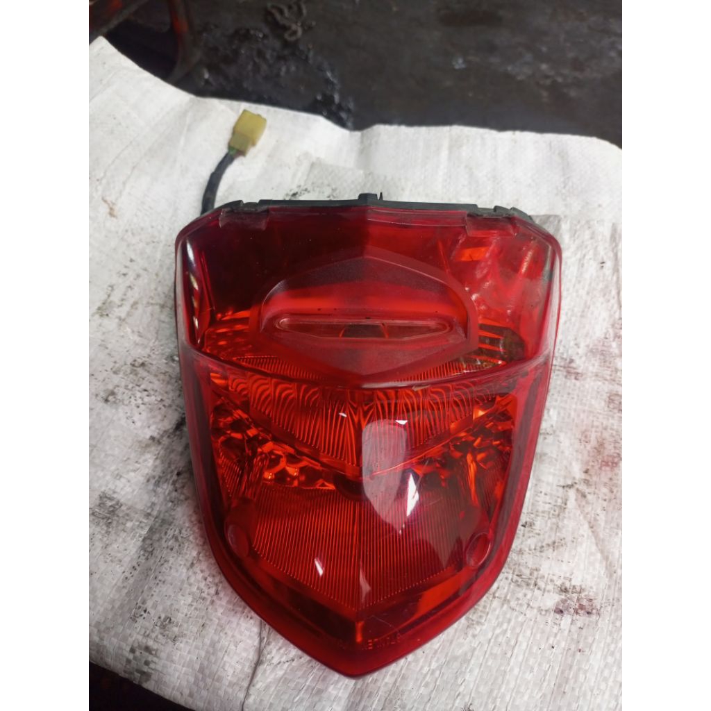 stoplam tiger revo lampu stop tiger revo lampu belakang tiger revo lampu merah tiger