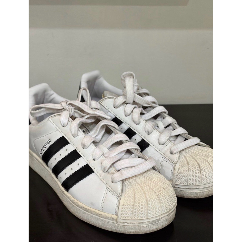 Preloved Adidas Superstar