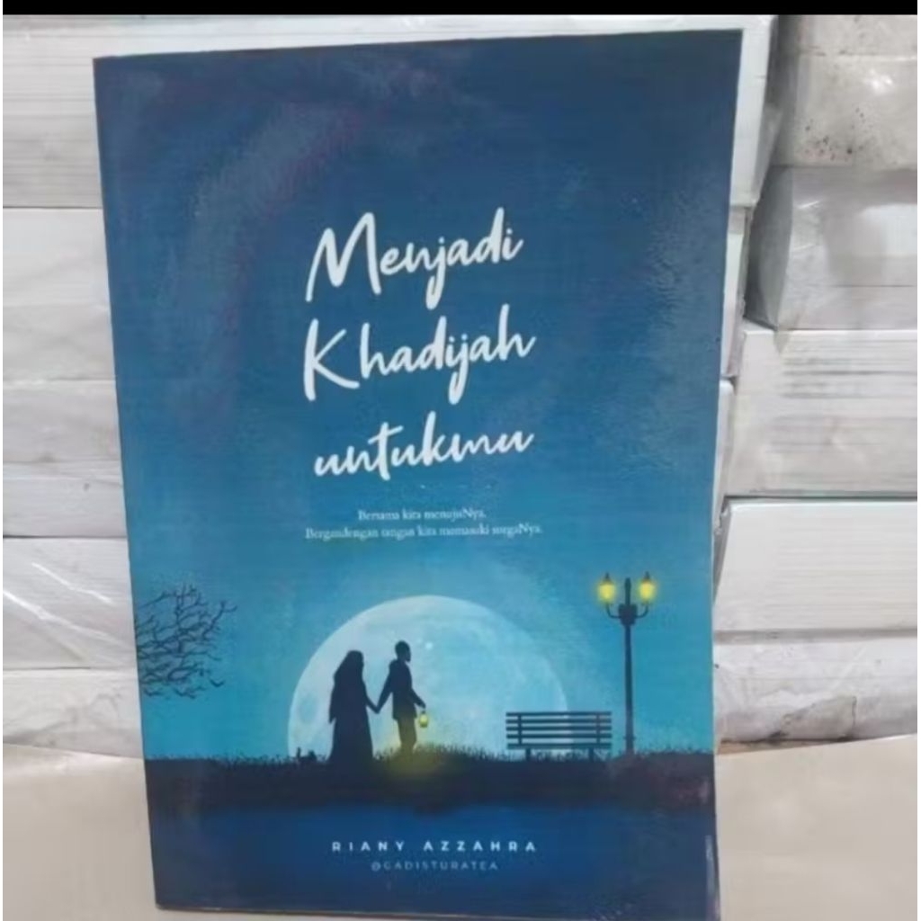 Buku Menjadi Khadijah Untukmu