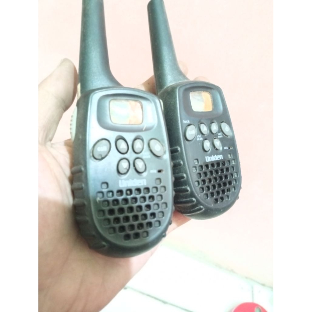 WALKIE TALKIE UNIDEN BAHAN / MINUS