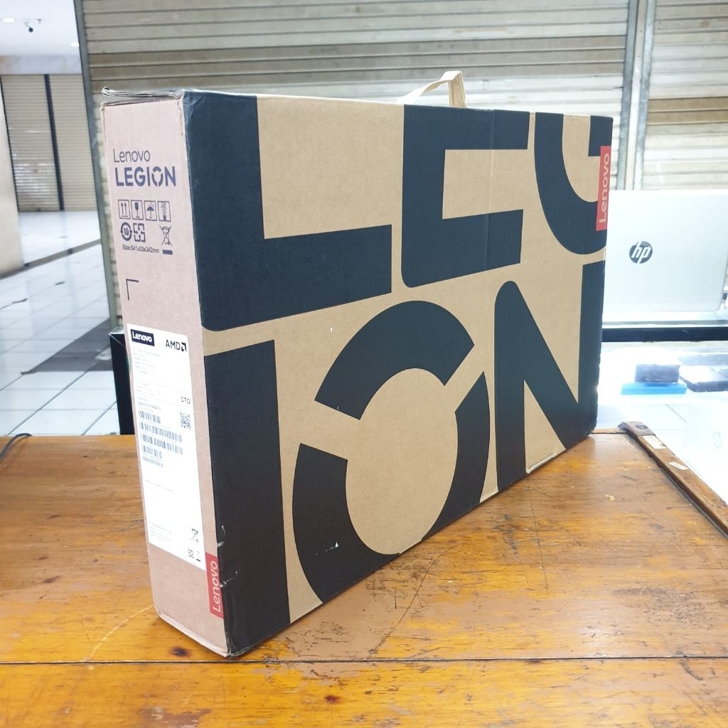 (New BNOB) Lenovo Legion Pro 5 Ryzen 9-8945HX RTX 5070 Ram 32GB SSD 1TB 16 inch WQXGA