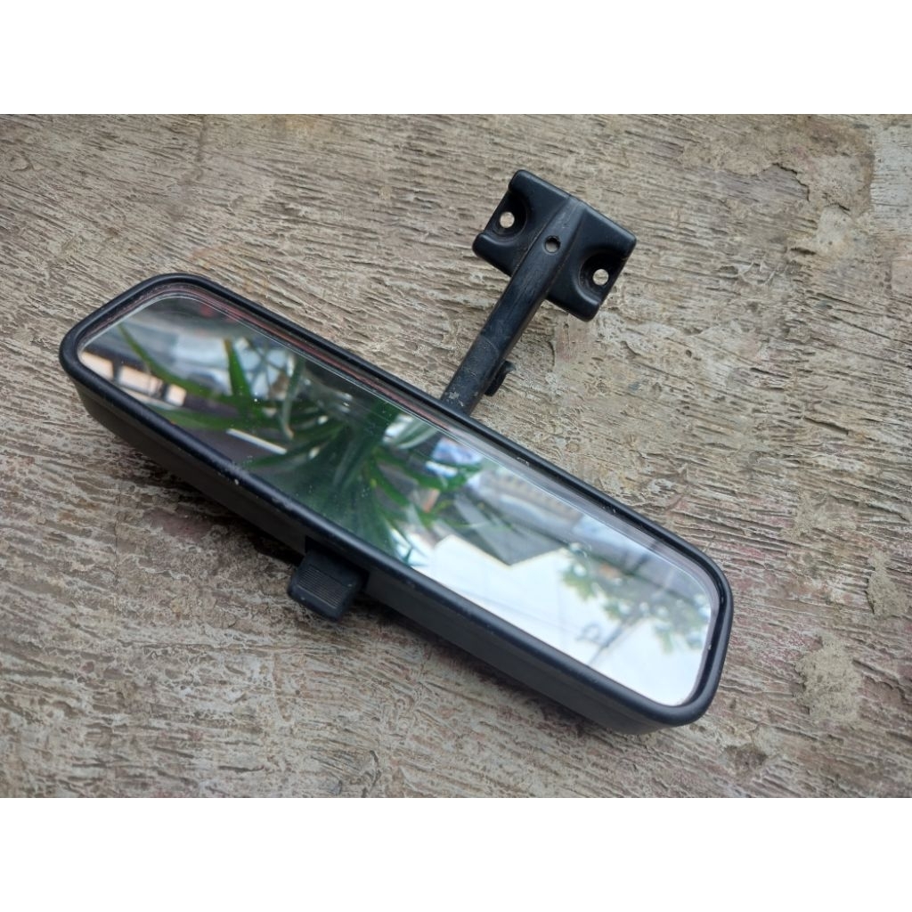 spion dalam original Suzuki esteem