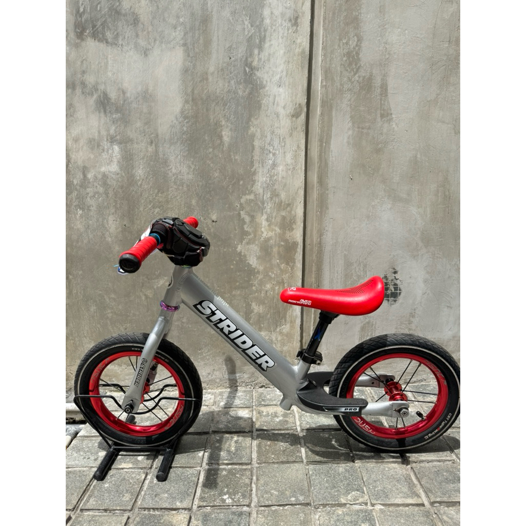 Strider Pro silver siap race