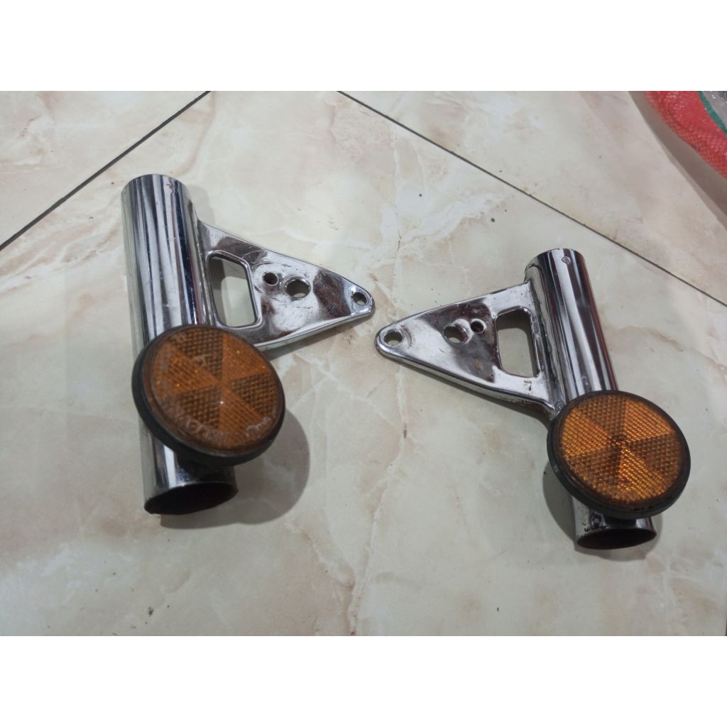 PANGKON LAMPU DEPAN GL100 PLATINA ORIGINAL SECOND