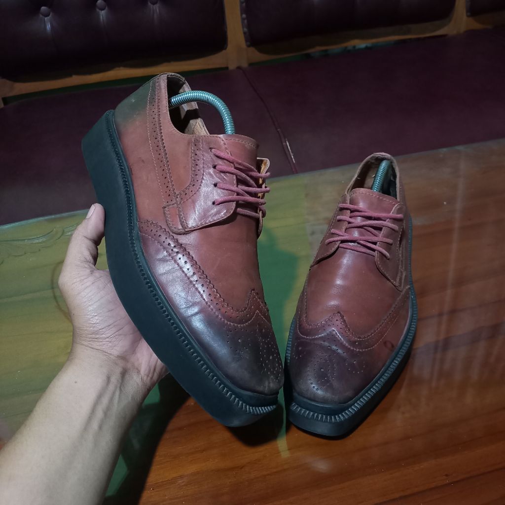 PRADA MILANO SEPATU FORMAL SECOND BRANDED