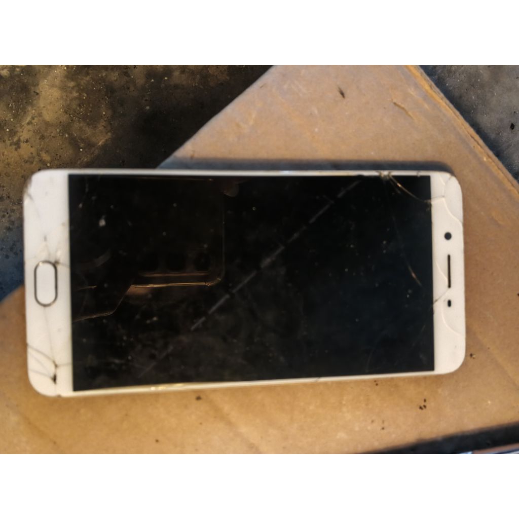 Oppo f3plus minus lcd dan baterai