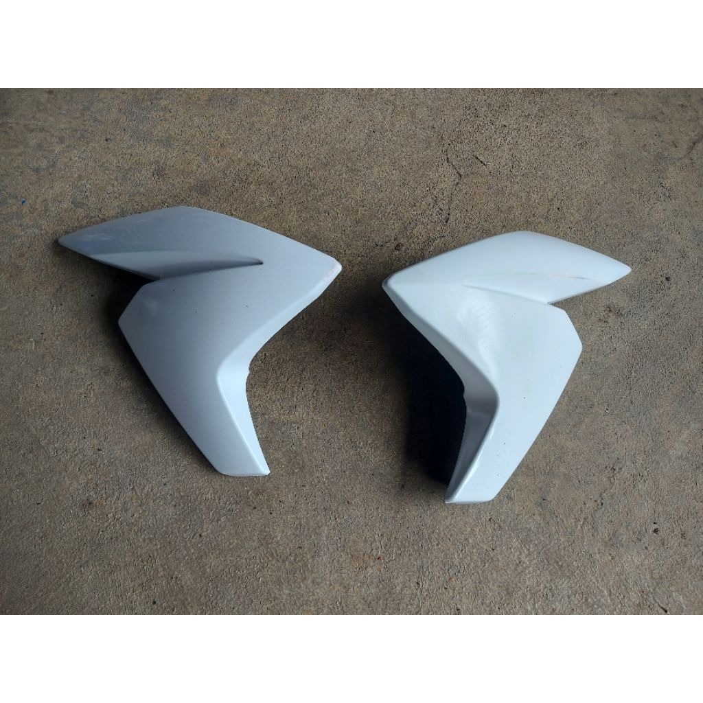 Cover tangki sayap shroud sayap tangki motor yamaha vixion new nvl original putih polos original