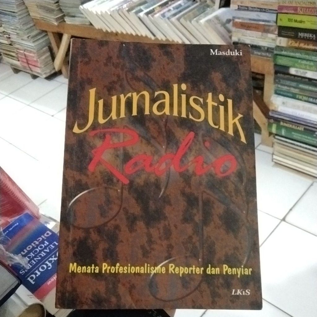 Buku bekas Jurnalistik Radio
