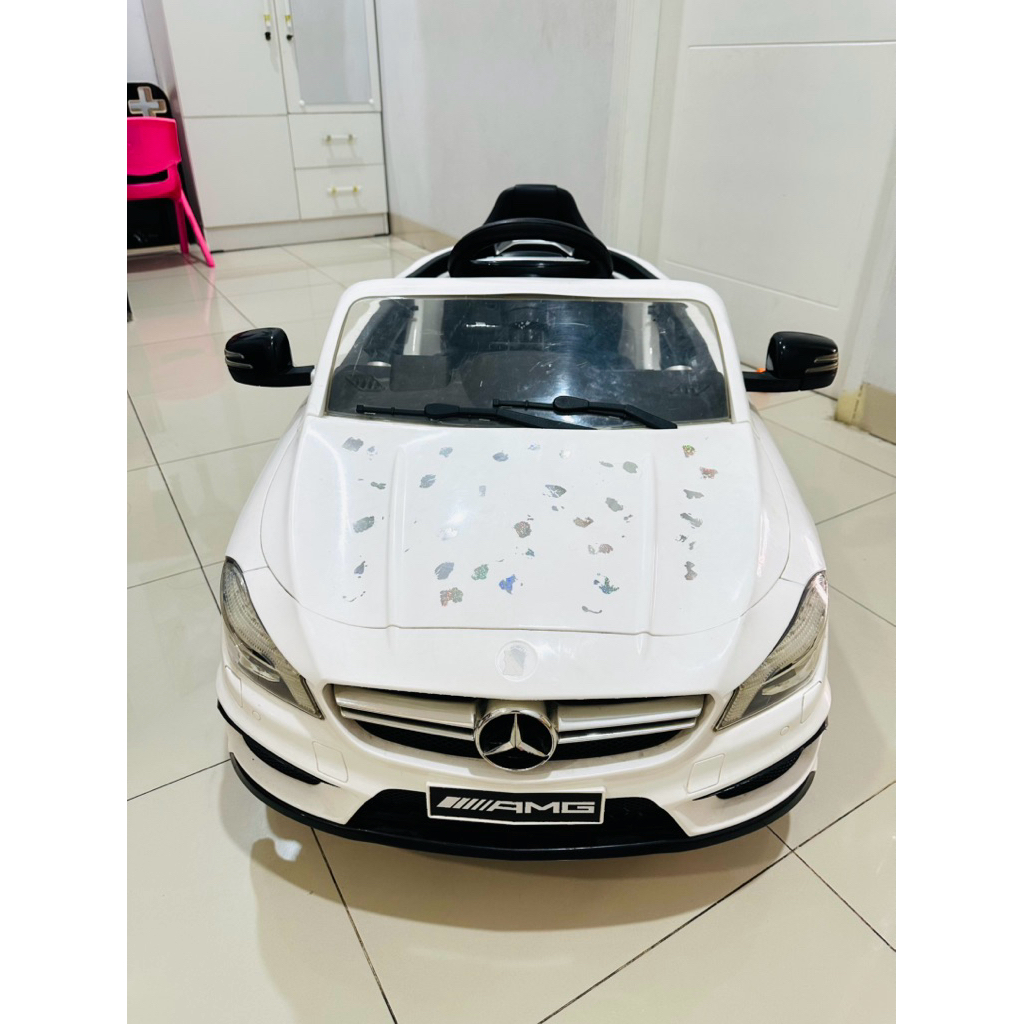 Mobil Mercy Aki anak putih CLA45 mainan second accu