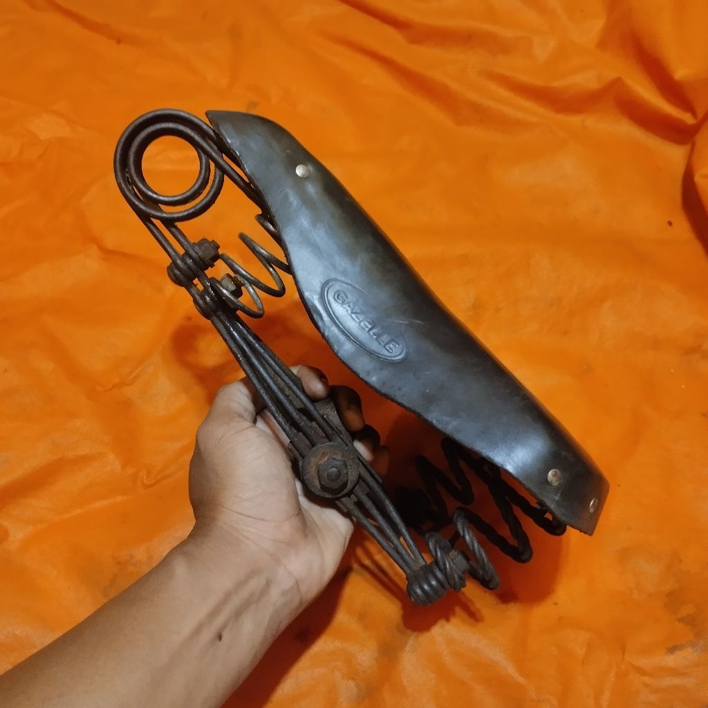 Sadel Sepeda Onthel Lawas Model Heren / Pria, Gagah, Klasik