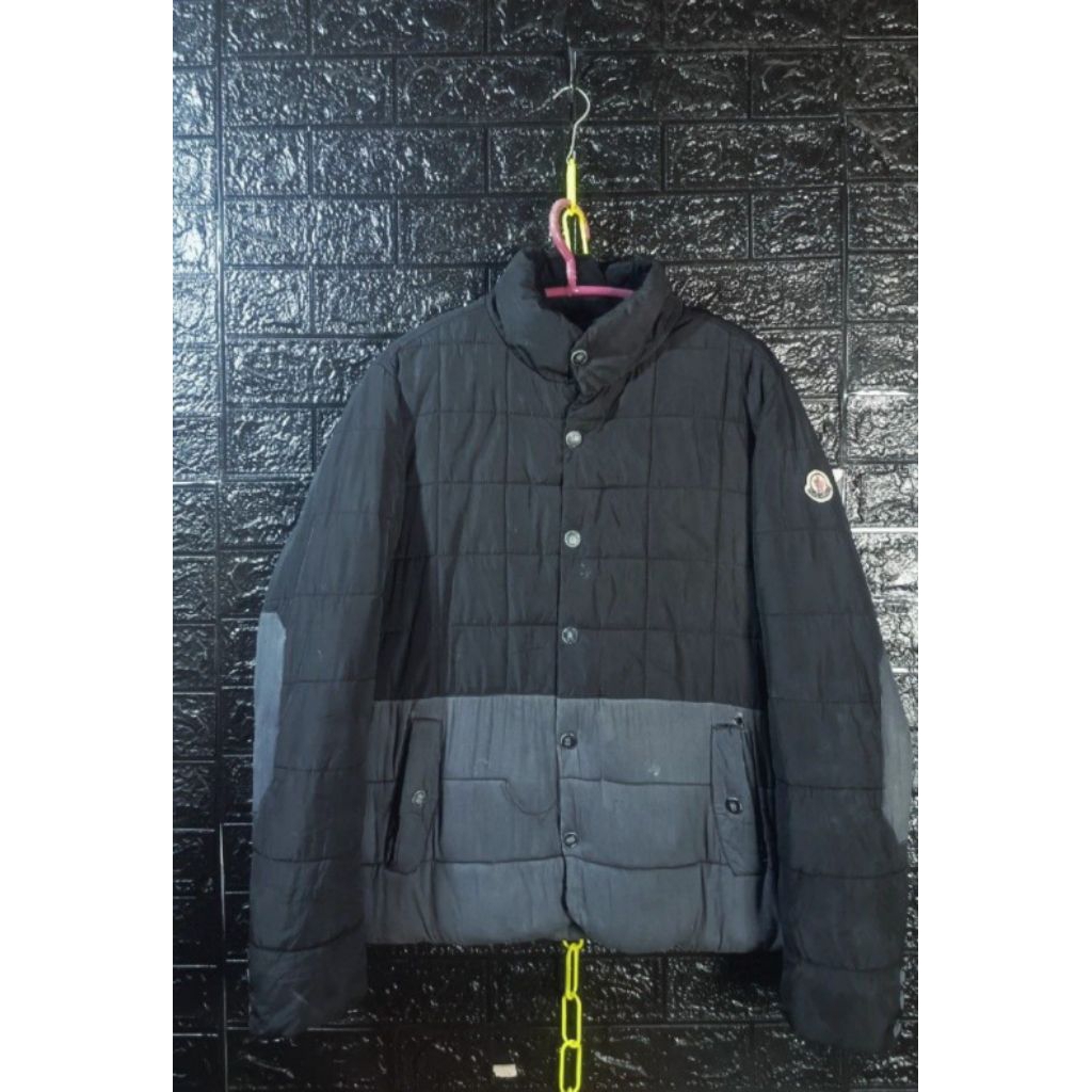 Jacket puffer moncler ( minus)  LD 110 , P 68 ( perhatikan deskripsi dan gambar)