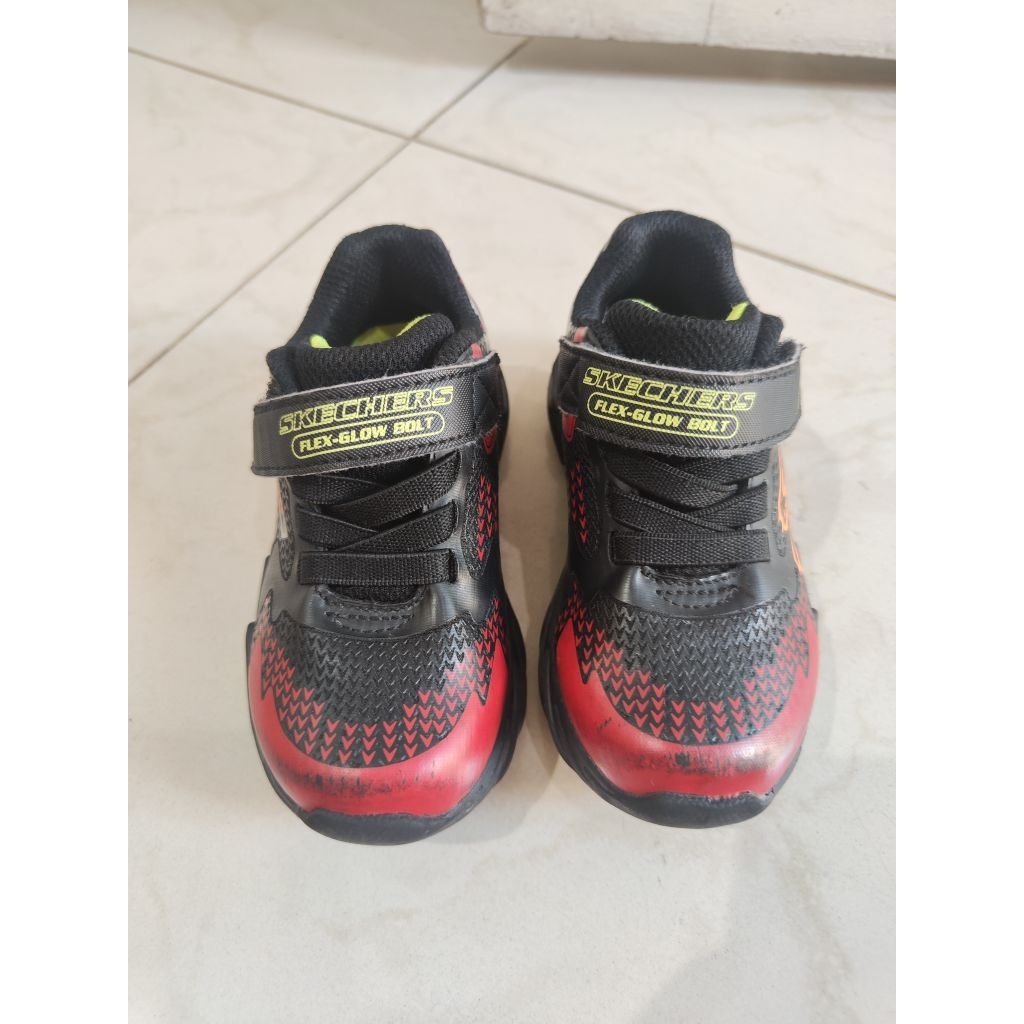 Skechers lights Kids size 24