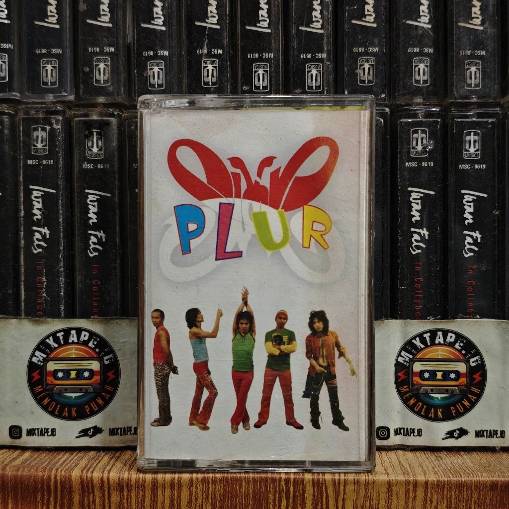 Kaset - Slank - Plur - Kaset Pita - Radio Tape - Radio - Pemutar Kaset - Retro - Classic - Cassette 