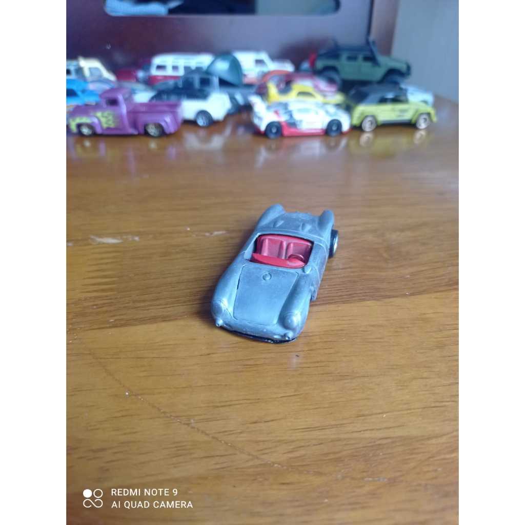 Hotwheels premium ban karet loose custom porsche 550 spyder outlaw