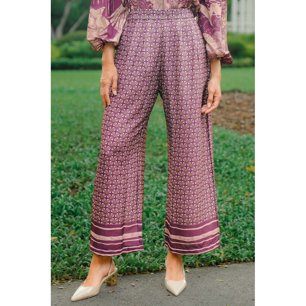 Benang Jarum - Aquila Pleated Pants - Rose Wood - L  { NEW }