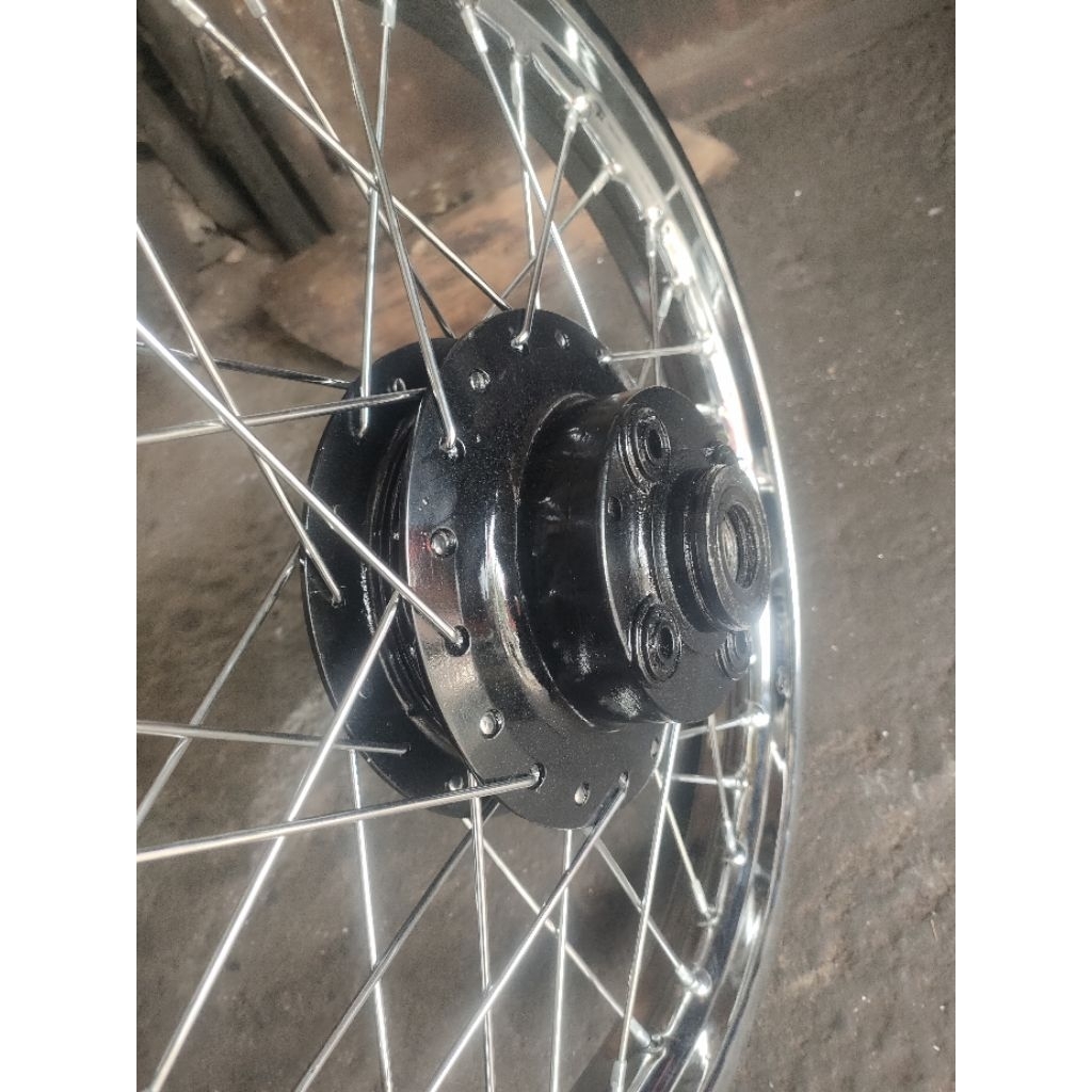 velg belakang Mega pro gl ring 18 original
