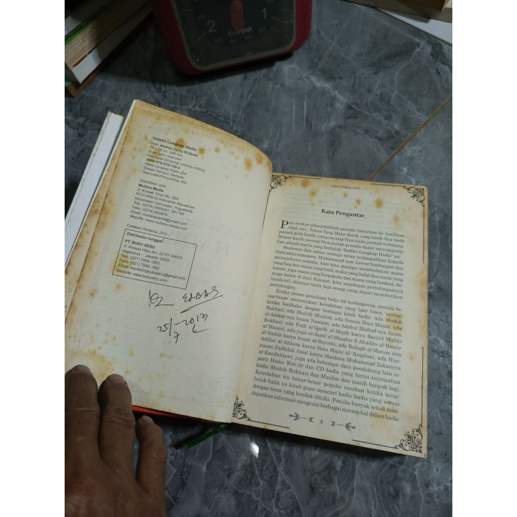 INDEKS LENGKAP HADIS CARA PRAKTIS DAN MUDAH MENEMUKAN HADIS SESUAI TEMA A-Z-Ahmad Zacky El-Syafa-Di 