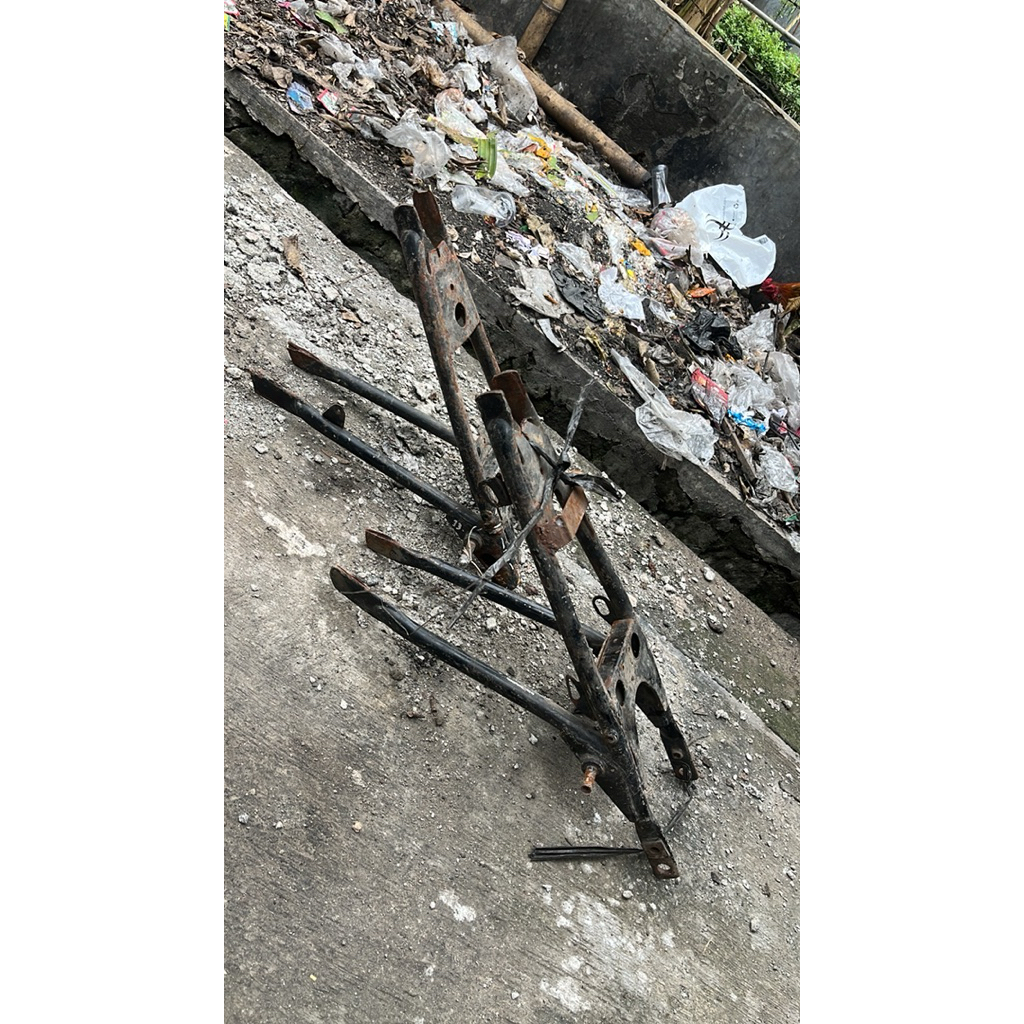 Rangka sambungan belakang ori gl 100/k5