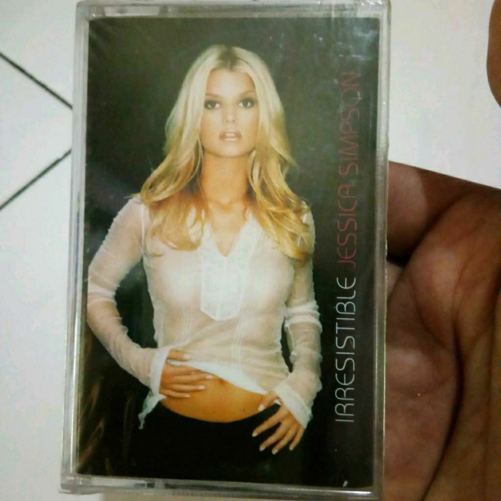 kaset pita irresistible Jessica Simpson