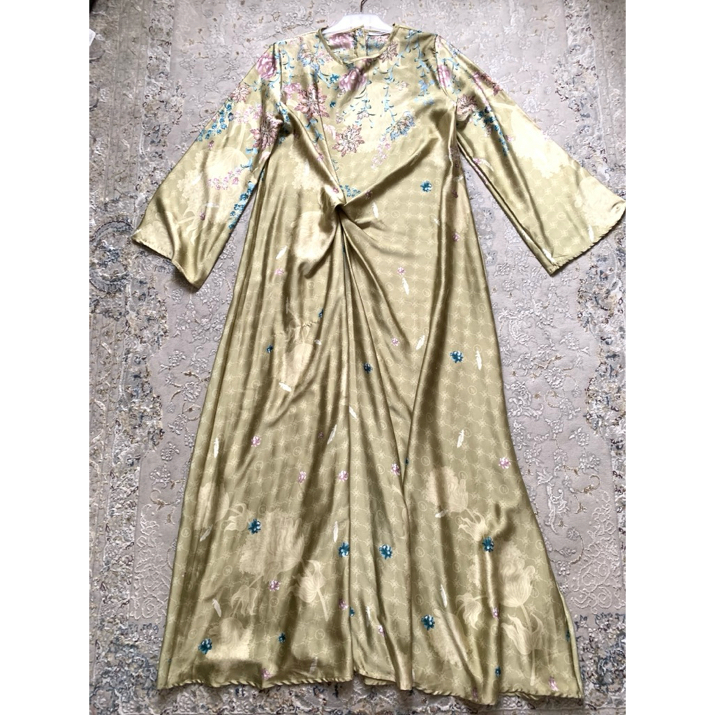 ria miranda gamis preloved