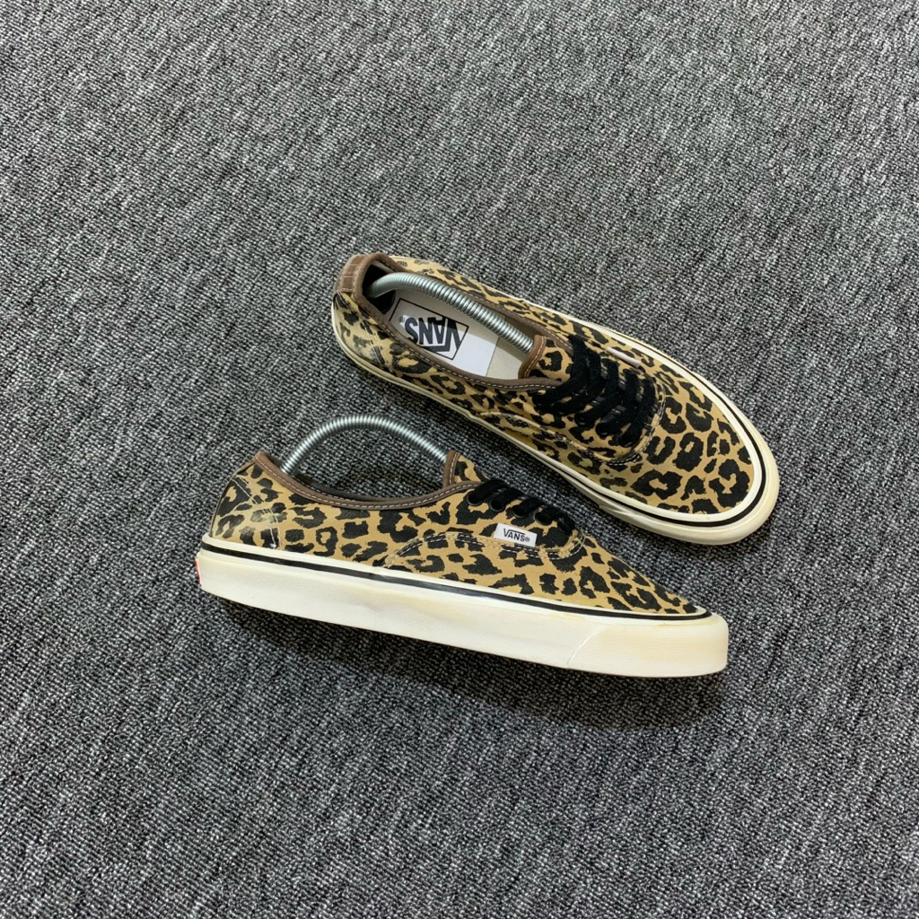 vans authentic 44 dx anaheim leopard