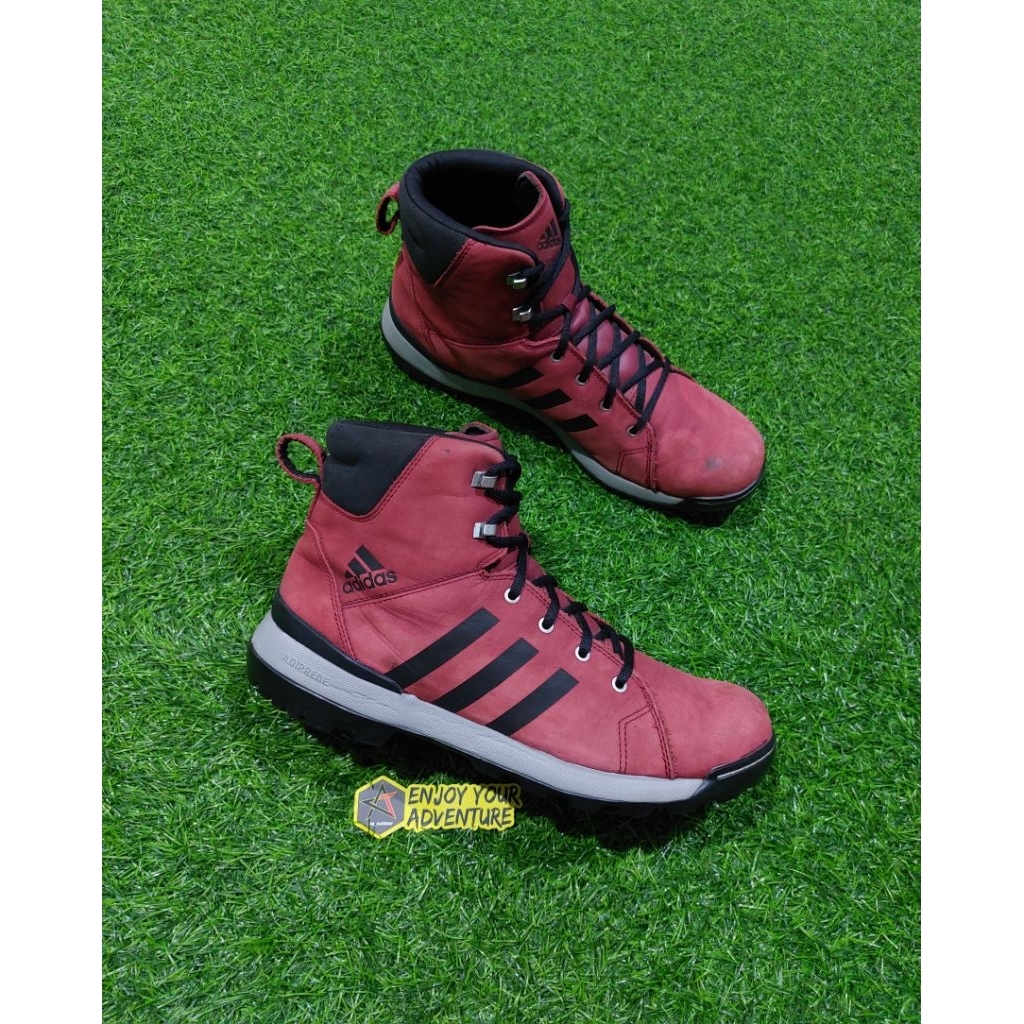 sepatu gunung trekking adidas size 43