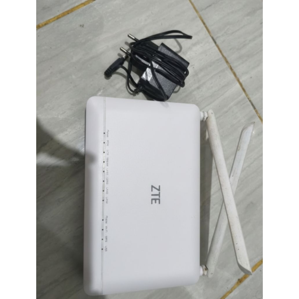 ROUTER GPON ZTE F670L DUAL BAND PORT BIRU