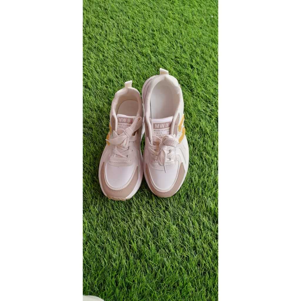 Motion Sneakers – Casual Sporty Shoes