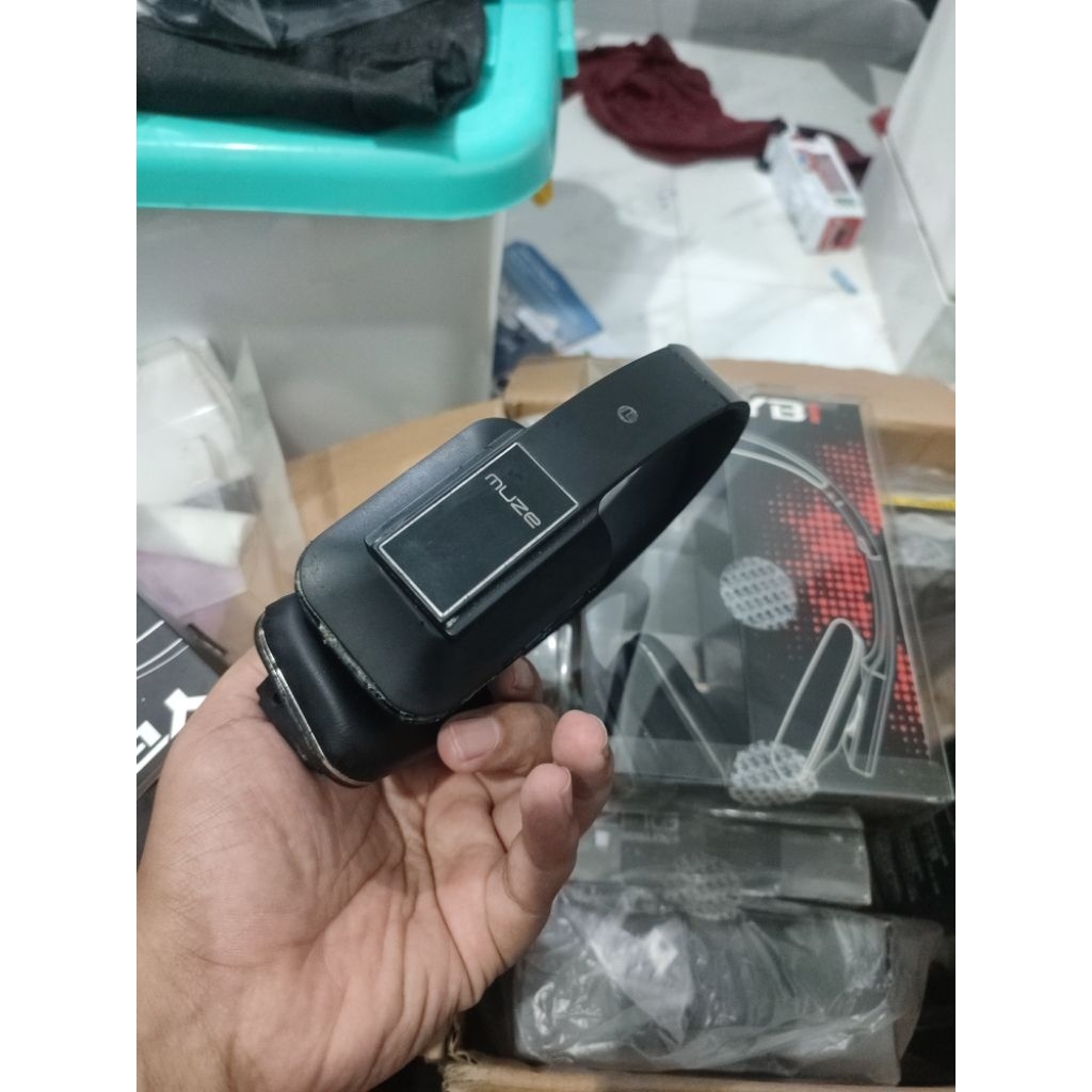 headset muze polytron cucigudang pabrik normal