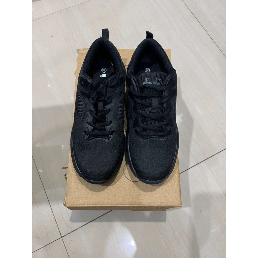 Diadora Manuela Mono Black 100% Original