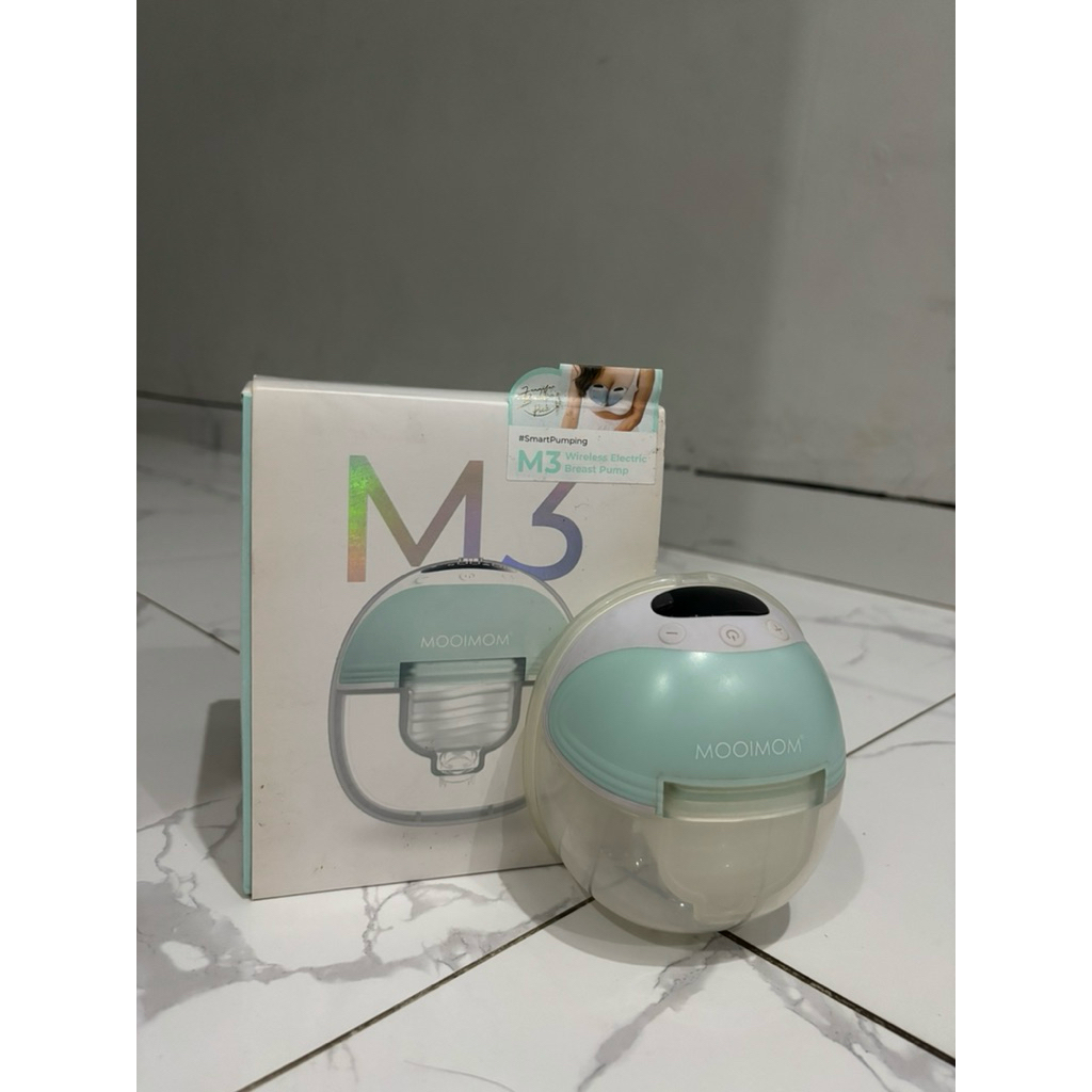 PRELOVED PUMPING MOOIMOM M3