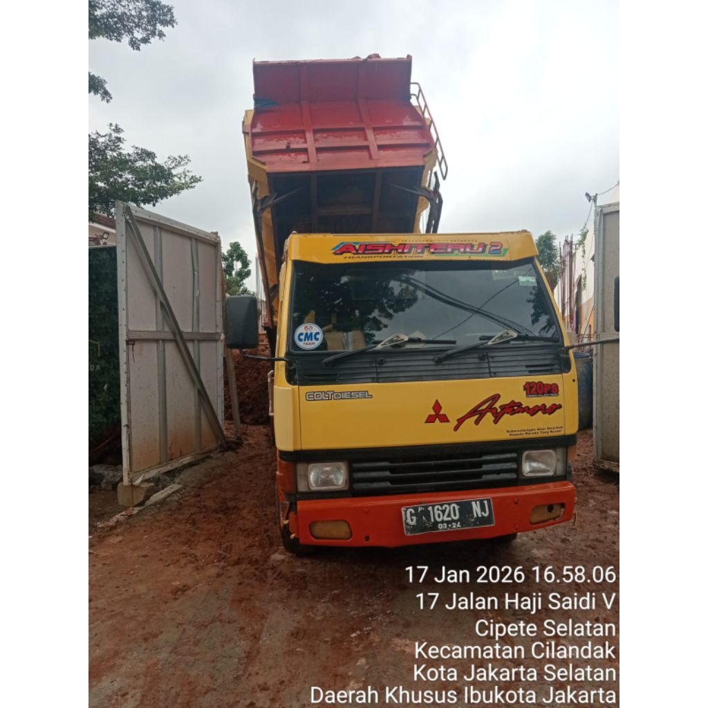 Pengurugan tanah merah kualitas super