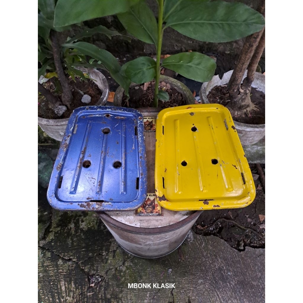 tatakan jok belakang vespa super sprint px ORIGINAL tatakan jok vespa px super sprint tatakan jok be