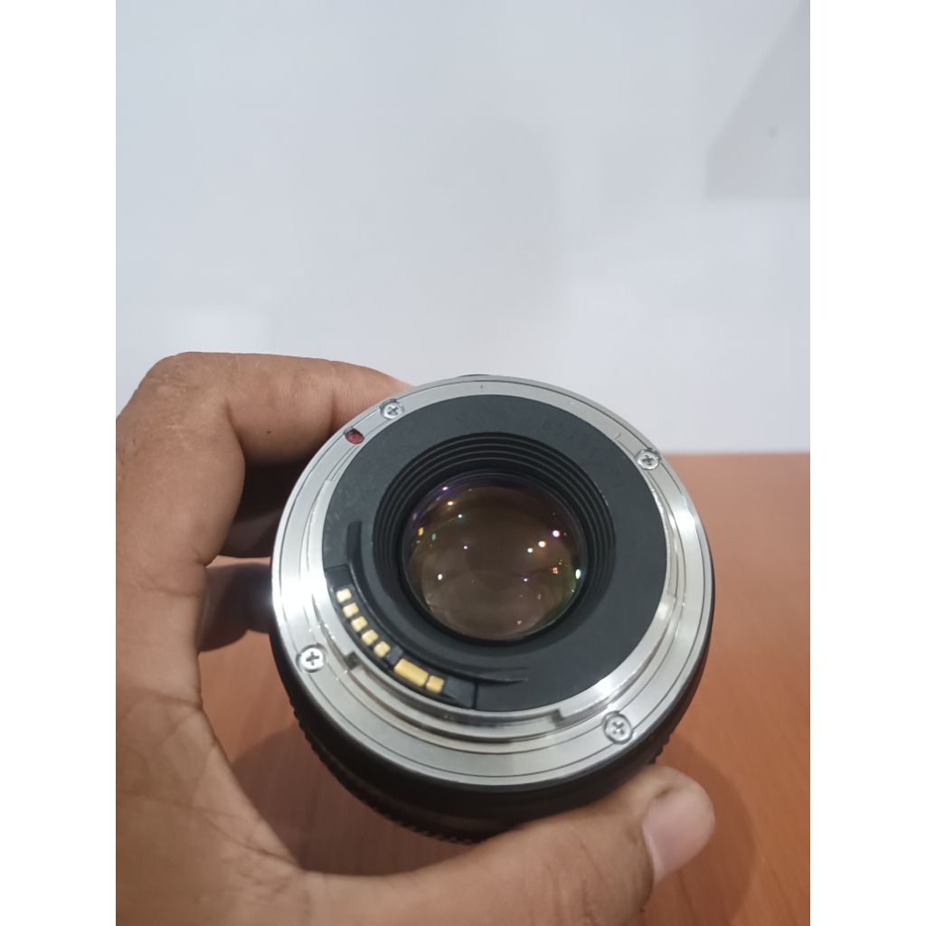 lensa canon 28mm 1.8 usm