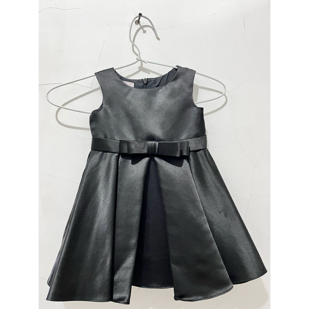 preloved gaun hitam anak bayi perempuan