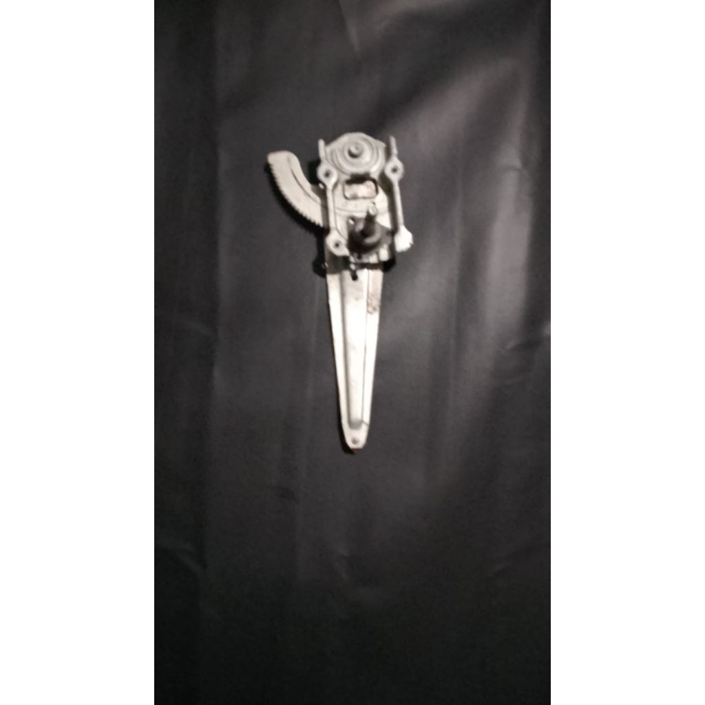 Setang power window vios gen 1 belakang kanan