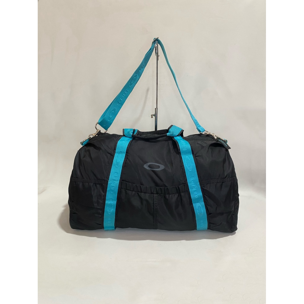 Oakley duffel bag