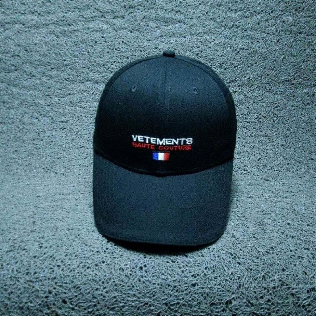 topi vetements hitam adjustable