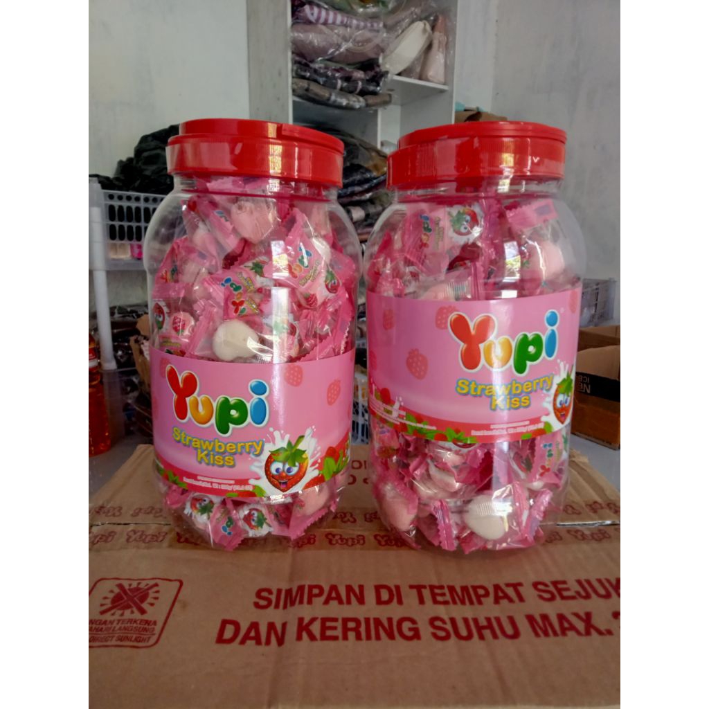 (EXP 2027) PERMEN YUPI TOPLES 1 KARTON