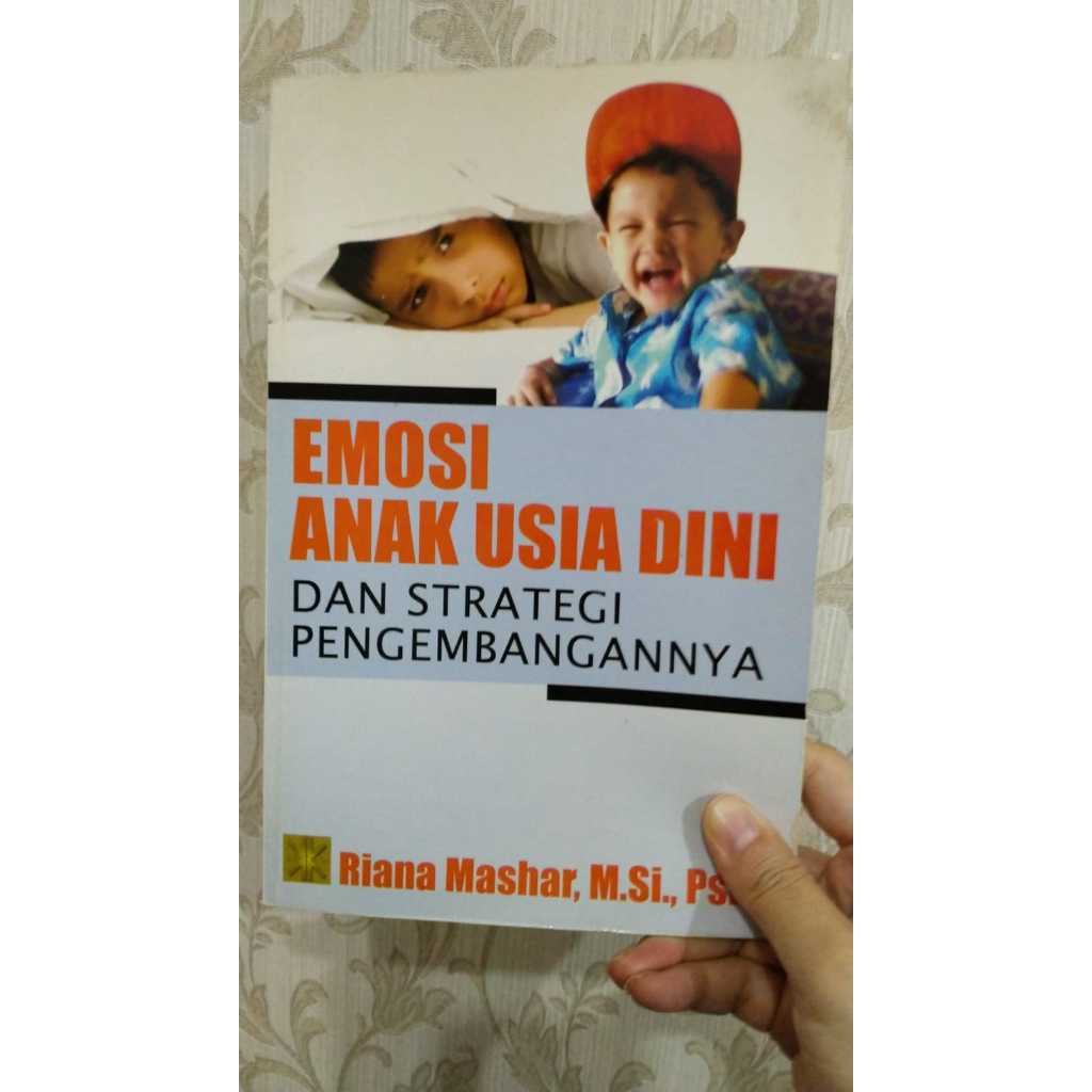 Preloved  Buku Emosi Anak Usia Dini dan Strategi Pengembangannya / 3D Pop Up Step Inside The Three L